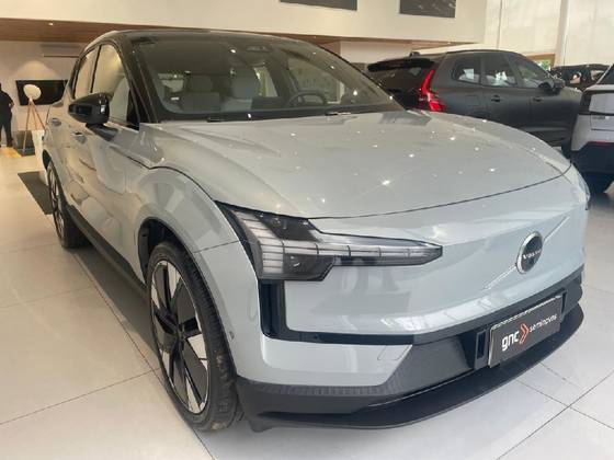 VOLVO EX30 69 KW ELÉTRICO ULTRA